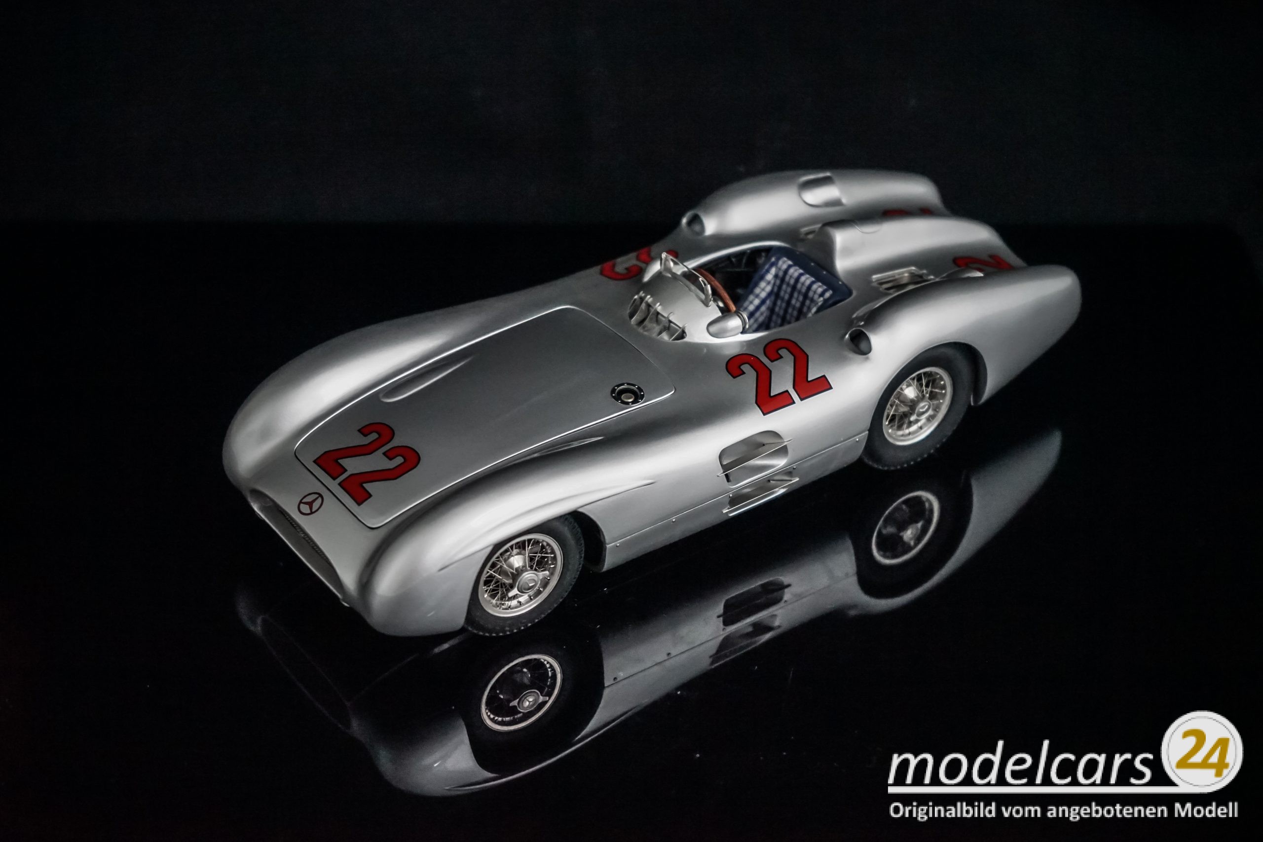 CMC Mercedes-Benz W196R Stromlinie, 1954, GP Frankreich #22 Hans Herrmann - 1/18 - Image 7