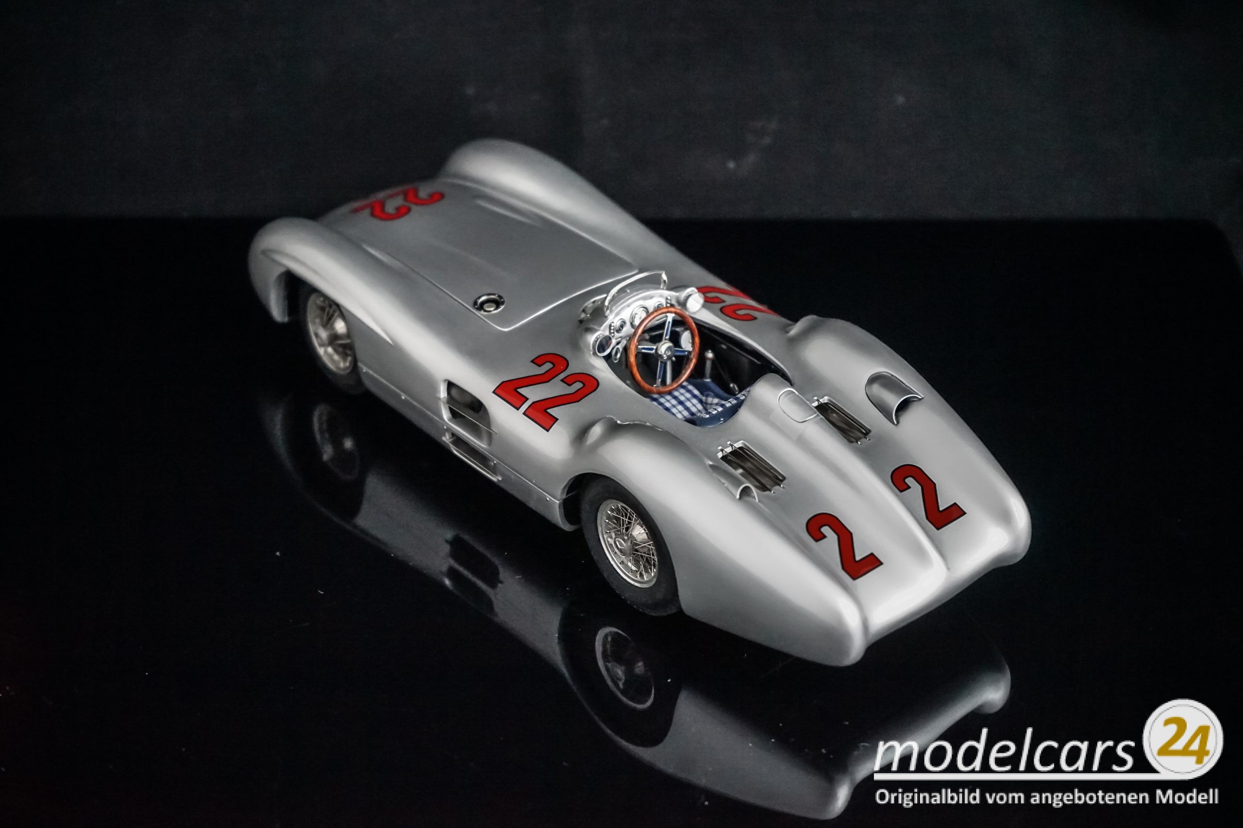 CMC Mercedes-Benz W196R Stromlinie, 1954, GP Frankreich #22 Hans Herrmann - 1/18 - Image 5