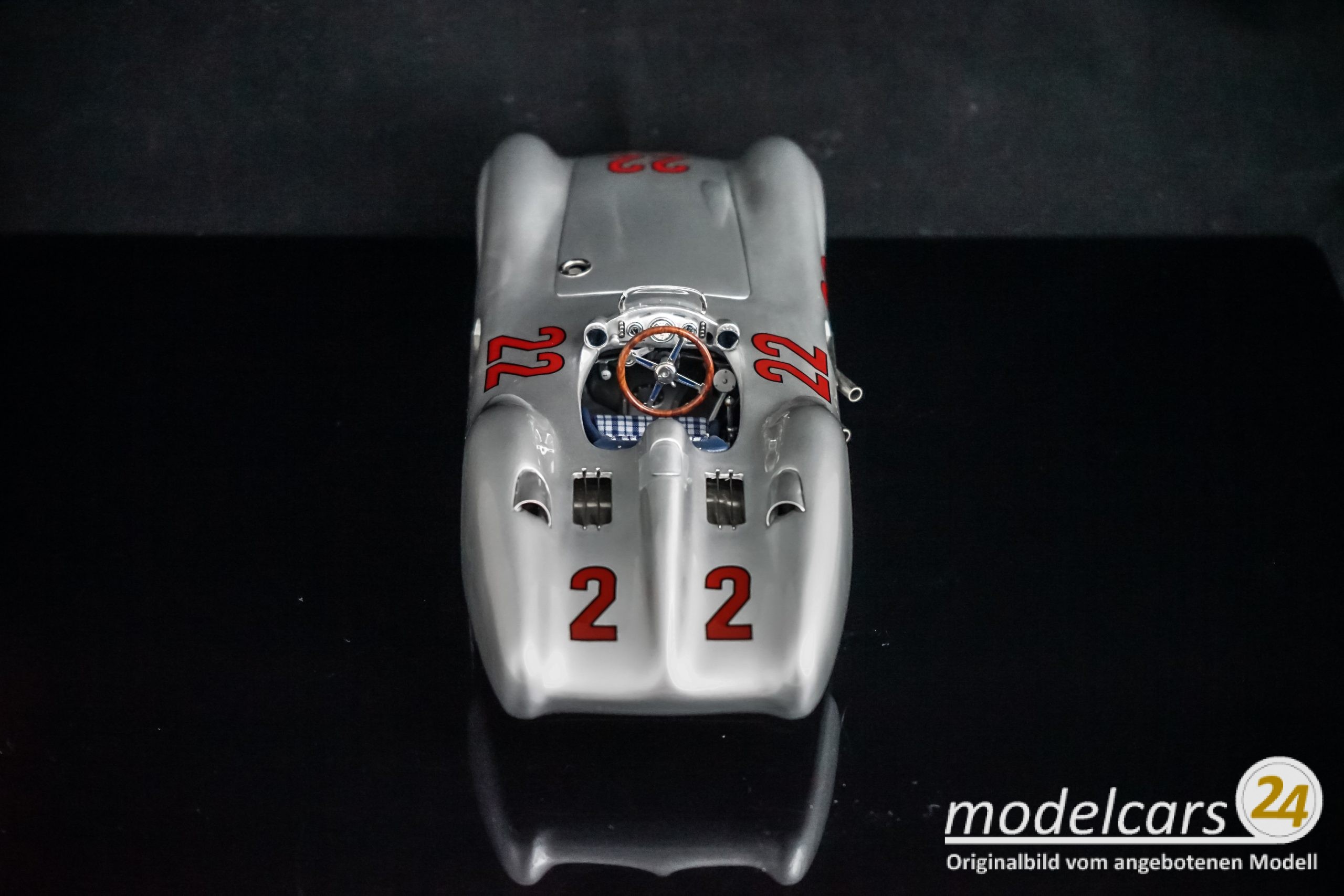 CMC Mercedes-Benz W196R Stromlinie, 1954, GP Frankreich #22 Hans Herrmann - 1/18 - Image 4