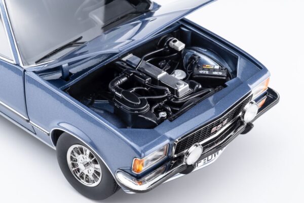 Touring Opel Commodore B GS/E Coupé 1975 - sapphire blue met 1:18 Diecast – Bild 10