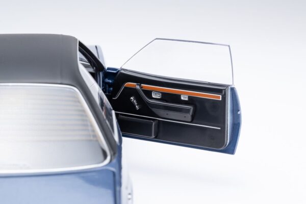 Touring Opel Commodore B GS/E Coupé 1975 - sapphire blue met 1:18 Diecast – Bild 11