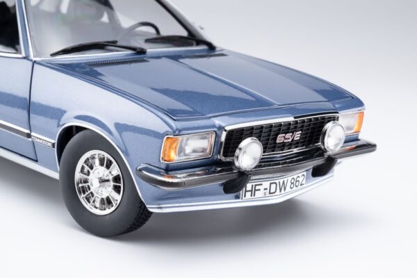 Touring Opel Commodore B GS/E Coupé 1975 - sapphire blue met 1:18 Diecast – Bild 13