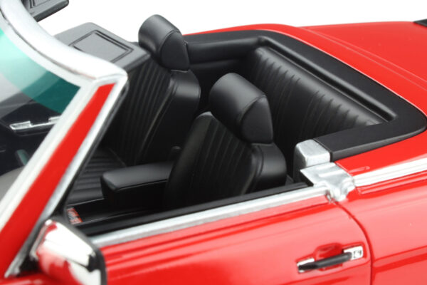 Ottomobile 1:18 MERCEDES-BENZ R107 500 SL AMG RED 1986 – Bild 2