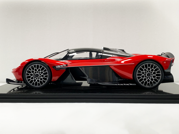 Frontiart Martin Valkyrie Candy Red Resin Model Car 1/8 – Bild 8