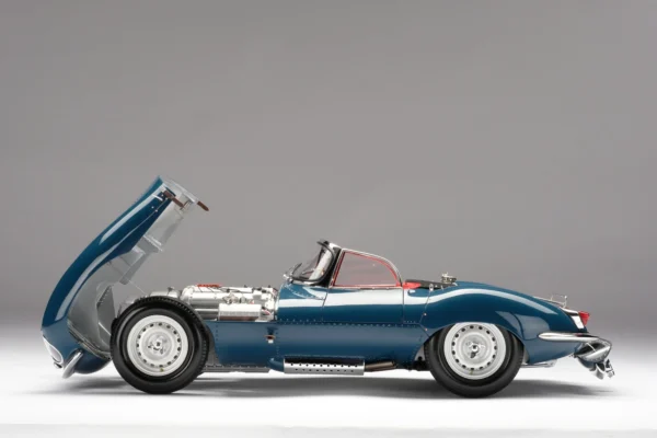 Amalgam Jaguar XKSS (1957) | Limitierte Auflage 1:8 – Bild 17