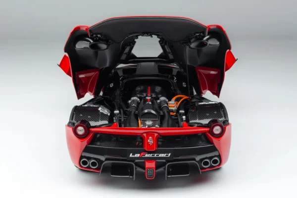 Amalgam Ferrari LaFerrari Red 1:8 – Bild 13