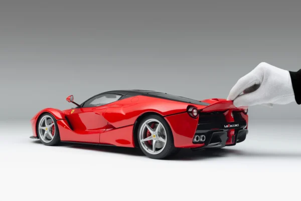 Amalgam Ferrari LaFerrari Red 1:8 – Bild 4