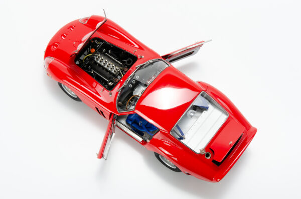 Martisan Ferrari 250 GTO Rosso Corsa AL mit Kupferkarosserie one of 199 – Bild 4