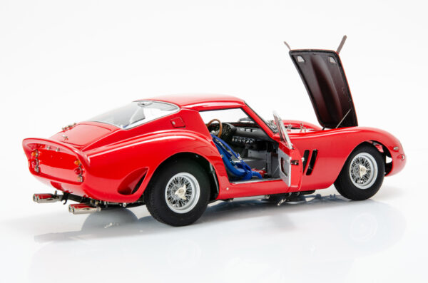 Martisan Ferrari 250 GTO Rosso Corsa AL mit Kupferkarosserie one of 199 – Bild 3