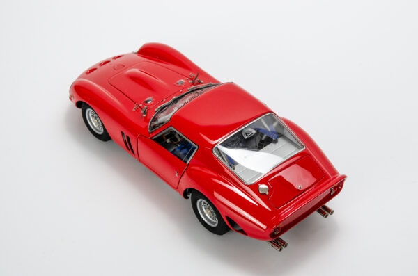 Martisan Ferrari 250 GTO Rosso Corsa AL mit Kupferkarosserie one of 199 – Bild 11