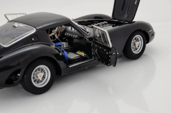 Martisan Ferrari 250 GTO Rosso Corsa AL mit Kupferkarosserie one of 199 – Bild 50