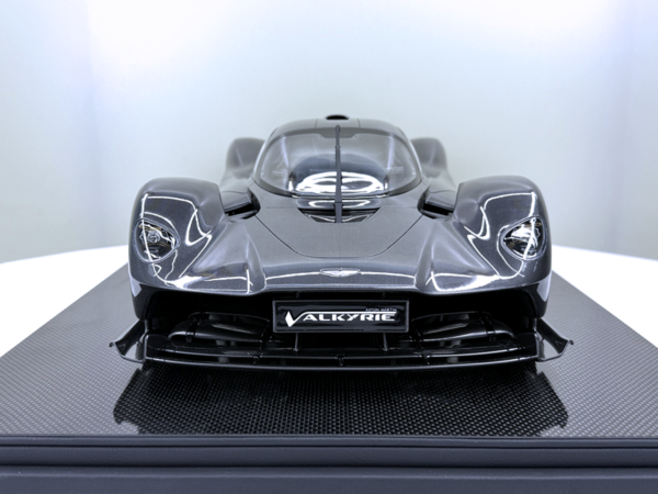 Frontiart Aston Martin Valkyrie Carbon Resin Model Car 1/8 – Bild 11