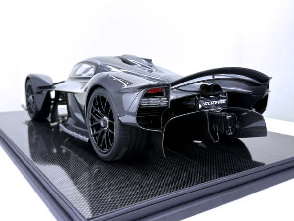 Frontiart Aston Martin Valkyrie Carbon Resin Model Car 1/8 – Bild 8