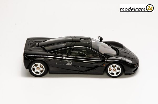 AUTOart McLaren F1 schwarz – Bild 8