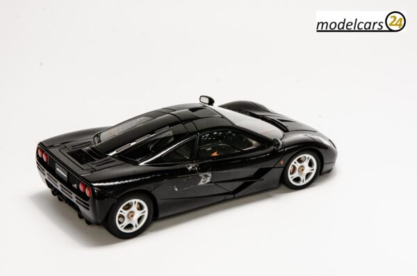 AUTOart McLaren F1 schwarz – Bild 7