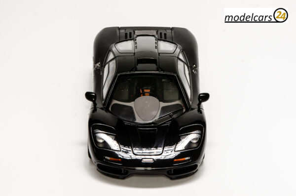 AUTOart McLaren F1 schwarz – Bild 3