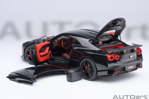 AUTOart NISSAN GT-R50 by ITALDESIGN (BLACK/MATT BLACK)