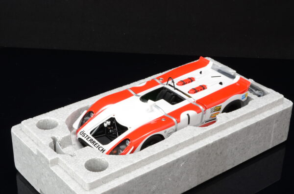 AUTOart Porsche 908/2 Watkins Glen 1969 WINNER REDMAN/SIFFERT #1