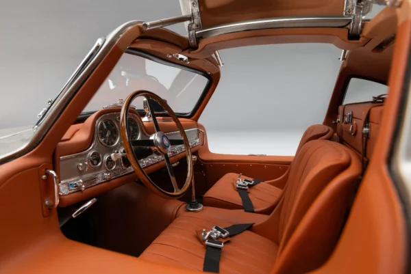 Amalgam Mercedes-Benz 300 SL Flügeltürer (1955) | Limitierte Auflage 1:8 – Bild 14