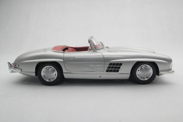 Amalgam Mercedes-Benz 300 SL Roadster (1955) | Limitierte Auflage 1:8 – Bild 6