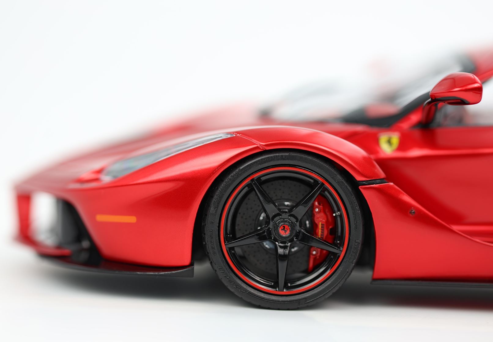 BBR Ferrari LaFerrari DIE CAST - SPECIAL PACK One Off Special For Lewis Hamilton – Bild 3