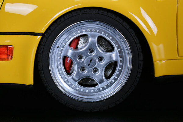GT Spirit Porsche 911 964 Turbo S gelb 1994 1:8 – Bild 11