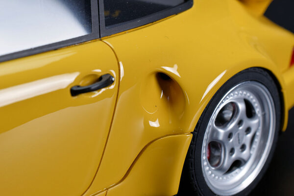 GT Spirit Porsche 911 964 Turbo S gelb 1994 1:8 – Bild 12