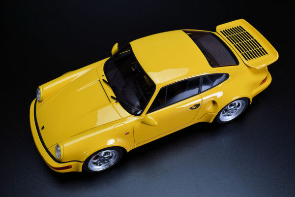 GT Spirit Porsche 911 964 Turbo S gelb 1994 1:8 – Bild 4