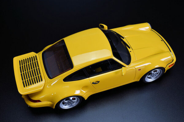 GT Spirit Porsche 911 964 Turbo S gelb 1994 1:8 – Bild 5