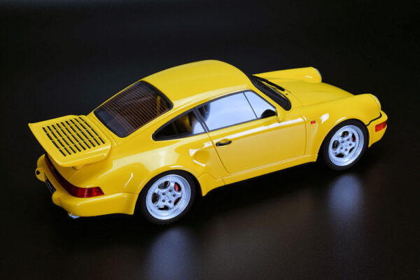 GT Spirit Porsche 911 964 Turbo S gelb 1994 1:8 – Bild 6