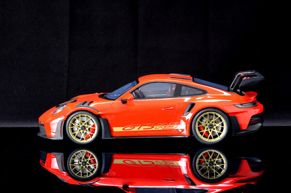 GT-Spirit GT939 Porsche 911 [992] GT3 RS red 2021, 1:12 – Bild 9