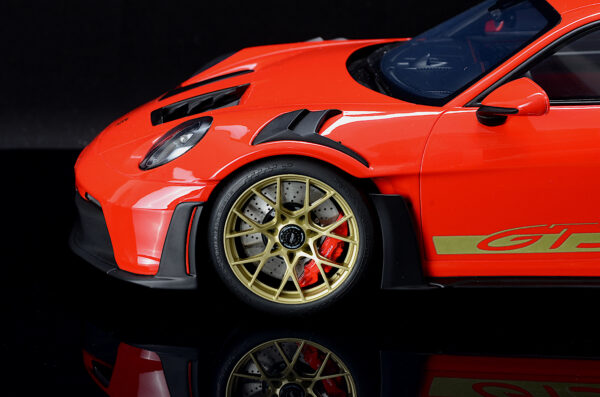 GT-Spirit GT939 Porsche 911 [992] GT3 RS red 2021, 1:12 – Bild 5