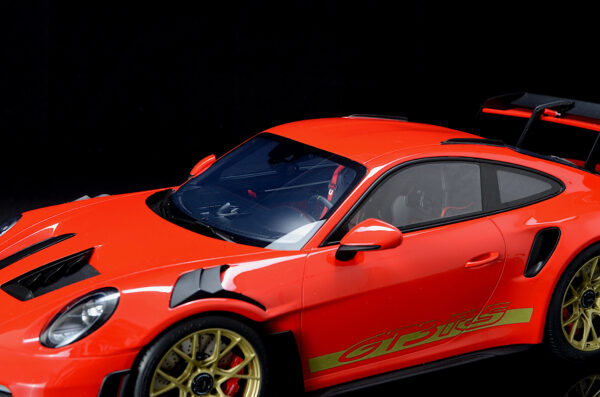 GT-Spirit GT939 Porsche 911 [992] GT3 RS red 2021, 1:12 – Bild 4
