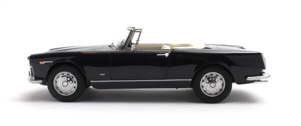 Cult Scale Alfa Romeo 2600 blau – Bild 5