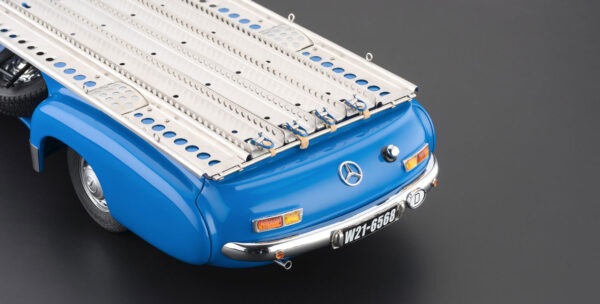CMC Mercedes-Benz Renntransporter, 1954/55, “Das blaue Wunder” überarbeitete Version(2016) – Bild 8