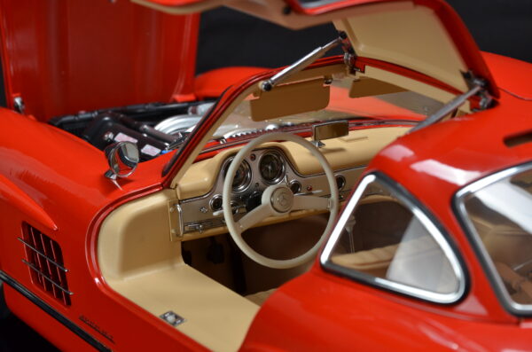 IXO Mercedes 300 SL rot Bausatz 1:8 – Bild 5