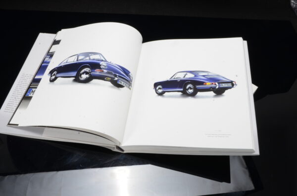 Bundle CMC Porsche 904 Pebble Beach  - Porsche 901 Buch: Die Wurzeln einer Legende – Bild 5