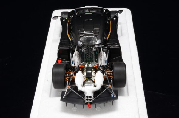 LCD Models Pagani Huayra R carbon schwarz – Bild 4
