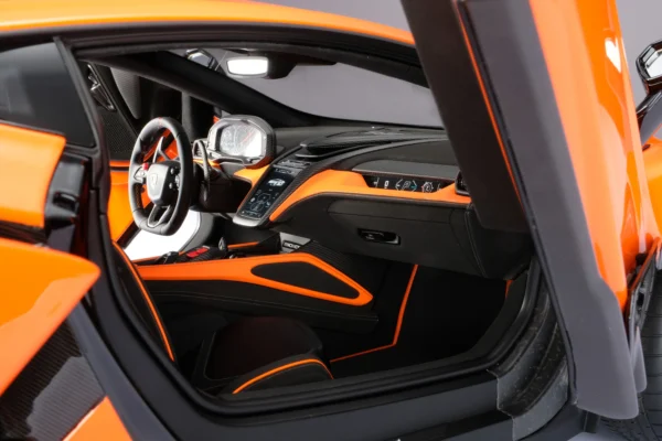 Amalgam Lamborghini Revuelto | Limitierte Auflage in Arancia Apodis 1:8 – Bild 20
