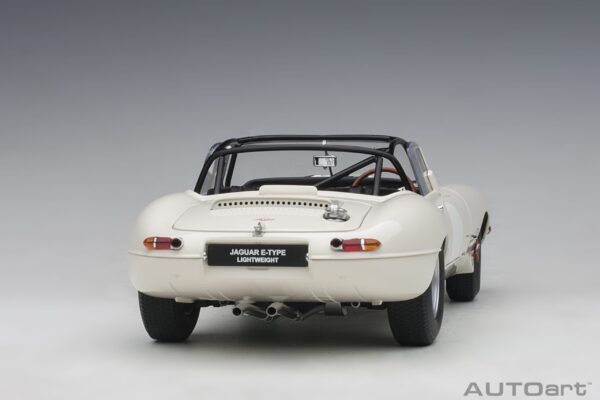 AUTOart Jaguar Lightweight E-Type white 1/18 – Bild 2