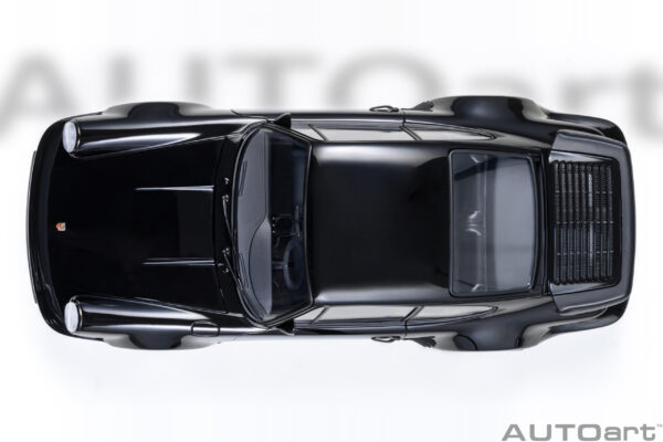 AUTOart Porsche 911 (930) Turbo Wangan Midnight “Blackbird” – Bild 8