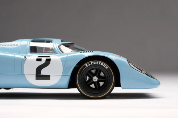 Amalgam Porsche 917K - Sieger von 1970 Daytona - Gulf-Lackierung - Road & Track 1:18 – Bild 13