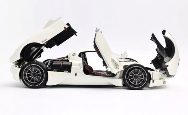 LCD Models Pagani Utopia Pearl White – Bild 8