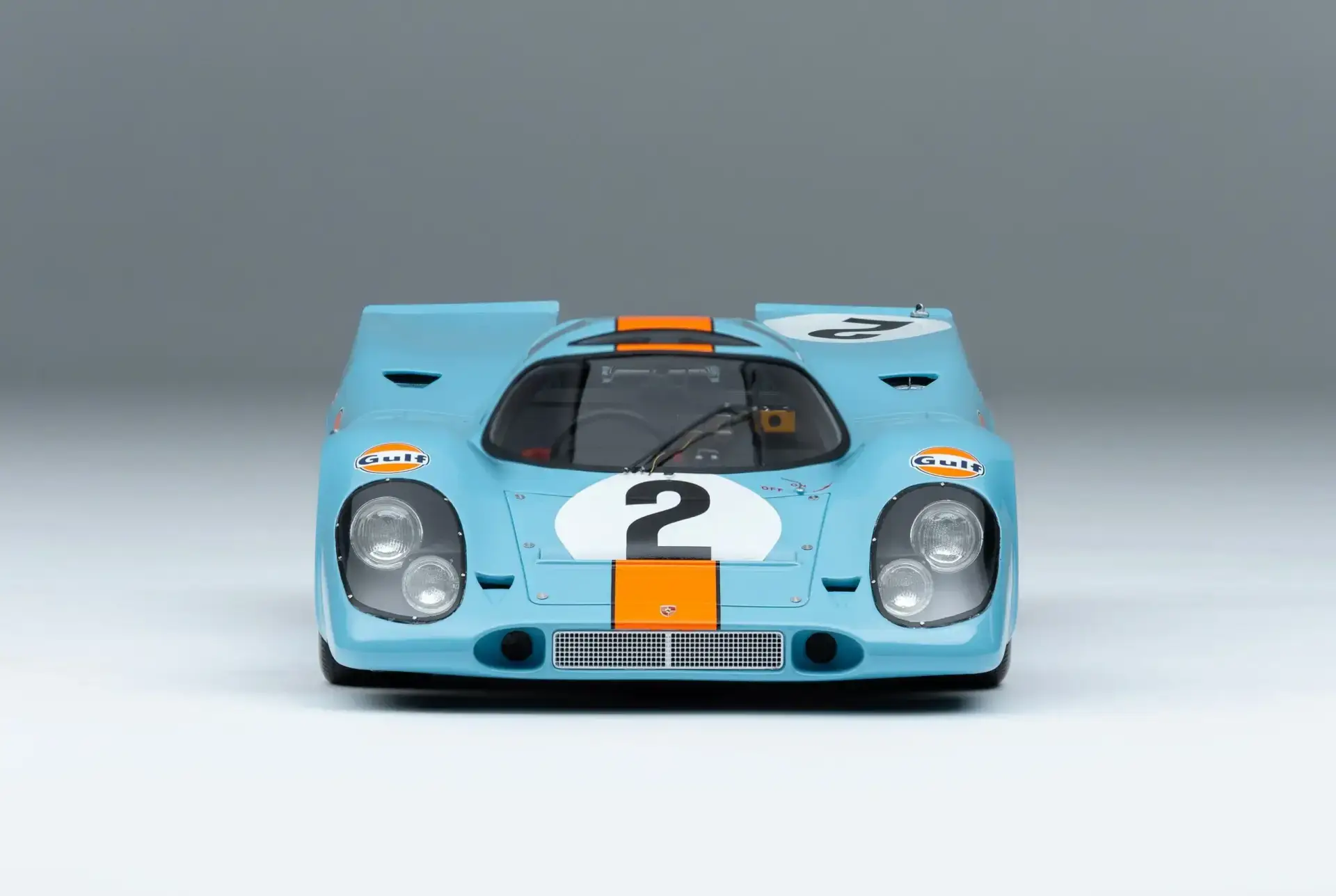 Amalgam Porsche 917K - Sieger von 1970 Daytona - Gulf-Lackierung - Road & Track 1:18 – Bild 10
