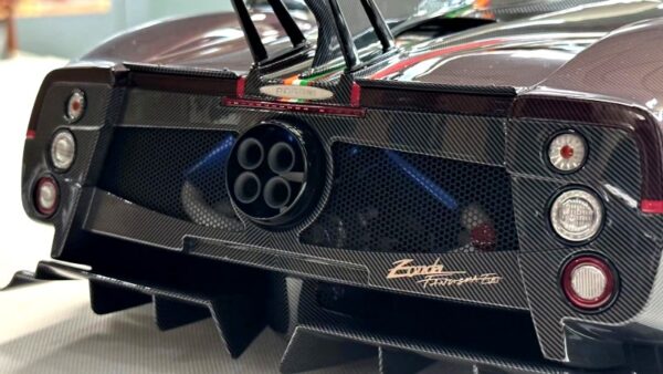 Henson & Heaven Pagani Zonda 760 1/8 – Bild 2