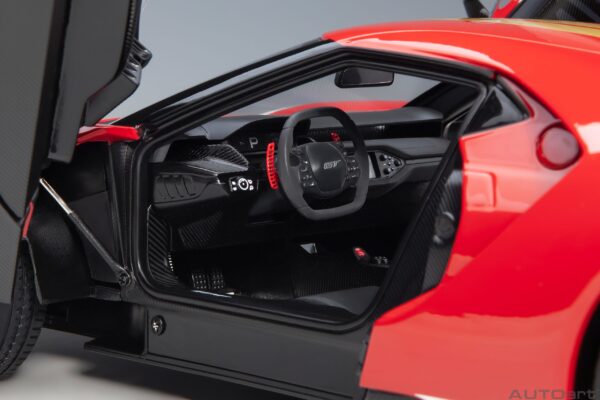 AUTOart Ford GT 2022 Alan Mann Heritage Edition (Alan Mann Red) – Bild 5
