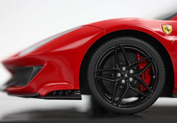 BBR Ferrari 488 Pista Spider Open roof Rosso Corsa - black silver stripe 1/12 – Bild 2