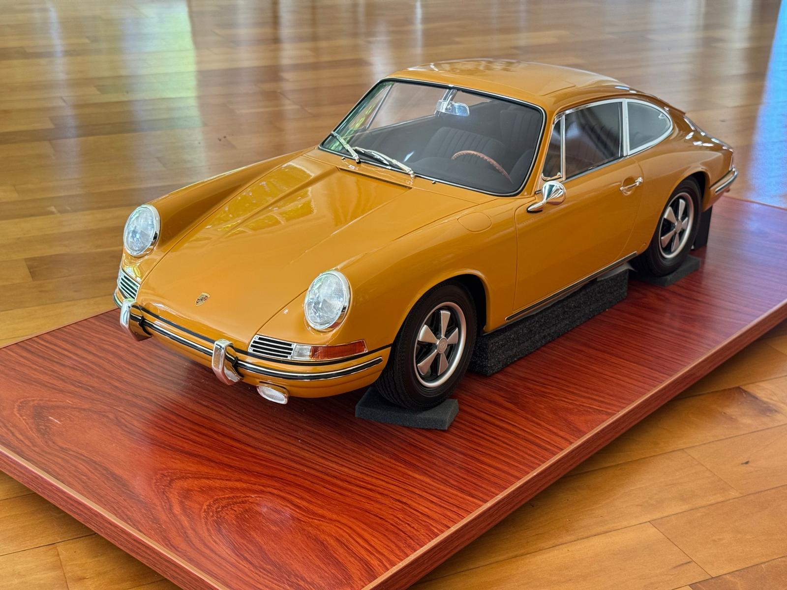 modelcars24 Porsche 911 bahama gelb 64-'68 - 1/6 - 画像4