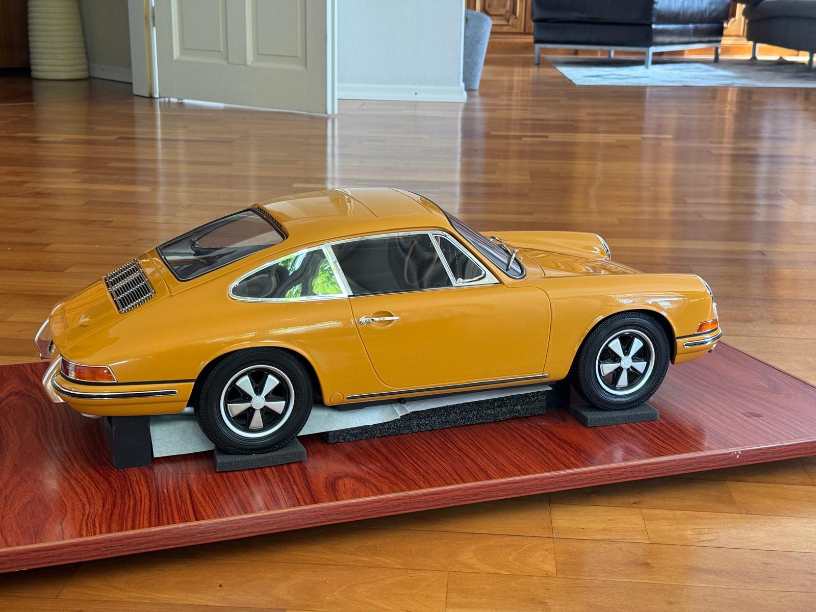 modelcars24 Porsche 911 bahama gelb 64-'68 - 1/6 - 画像13