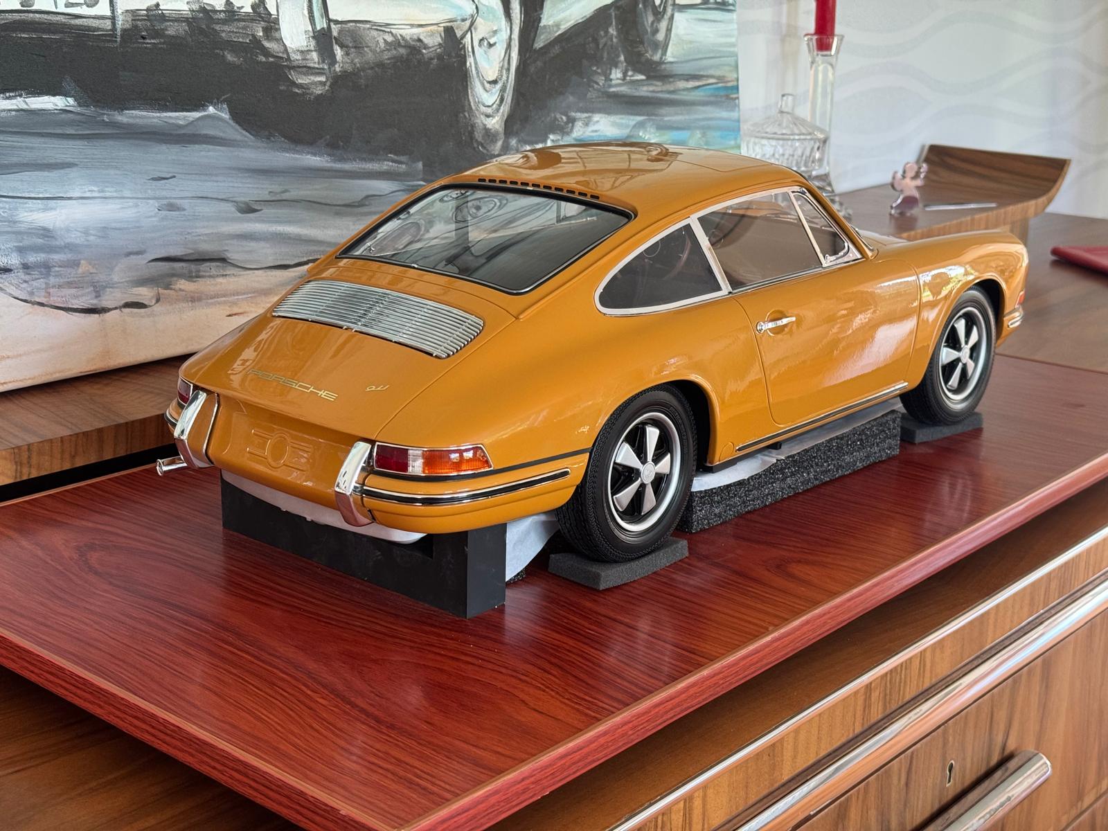 modelcars24 Porsche 911 bahama gelb 64-'68 - 1/6 - 画像7